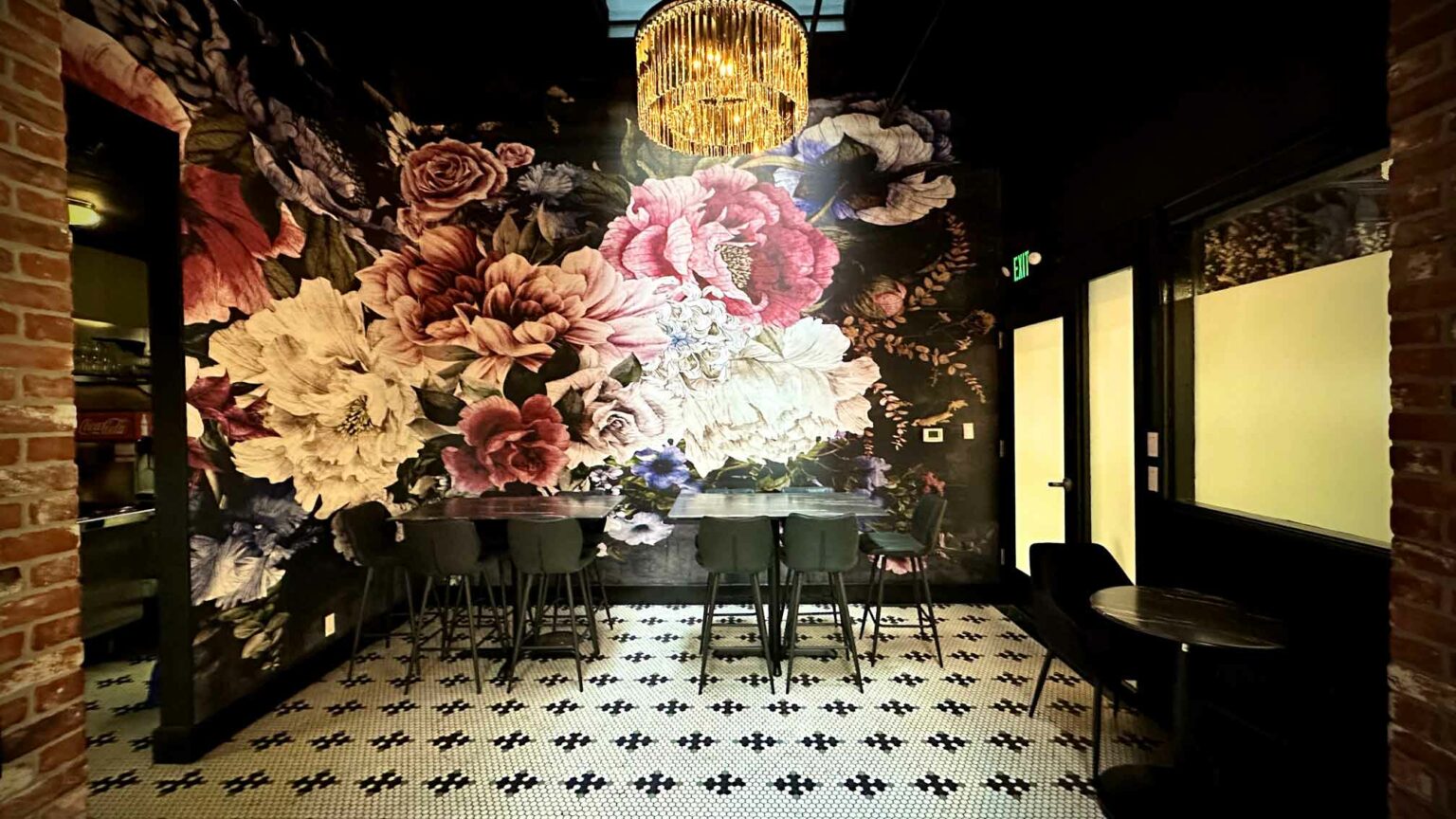 Bar photo 2